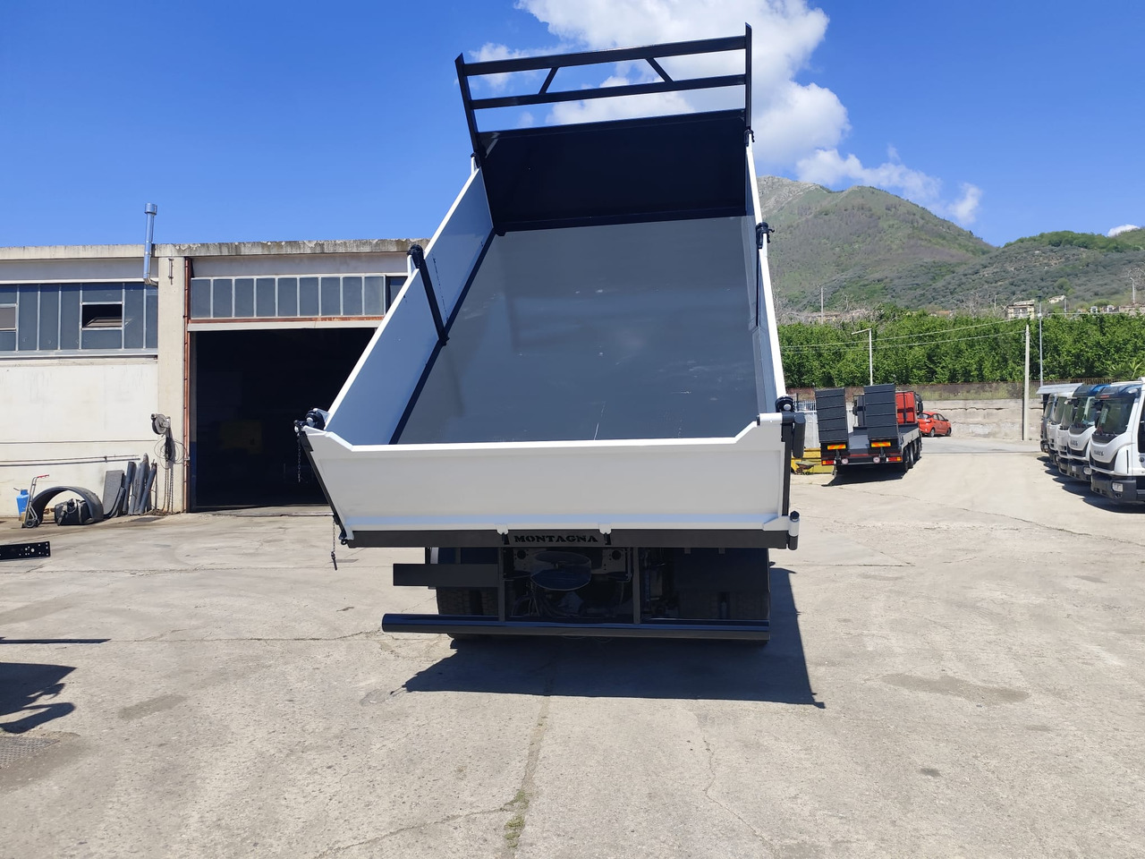 Camión grúa IVECO STRALIS CUBE 190S33: foto 8