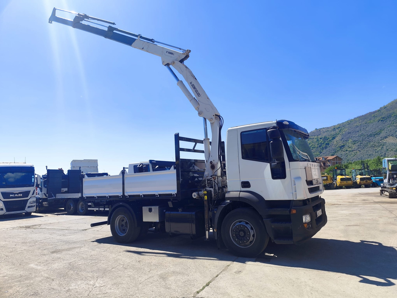 Camión grúa IVECO STRALIS CUBE 190S33: foto 22