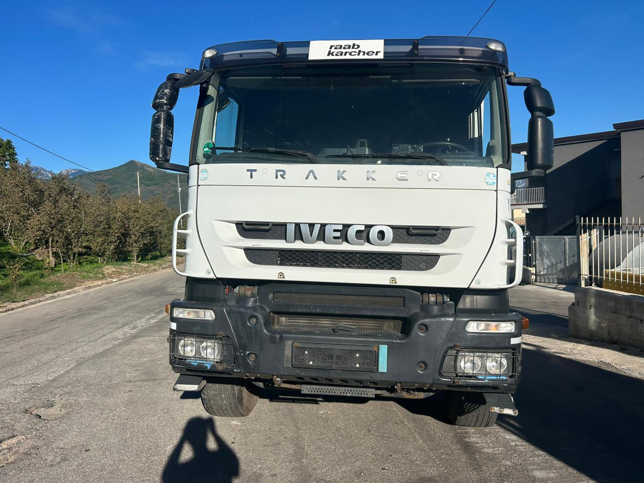 IVECO TRAKKER 260T36 - Camión caja abierta: foto 3 IVECO TRAKKER 260T36 - Camión caja abierta: foto 3