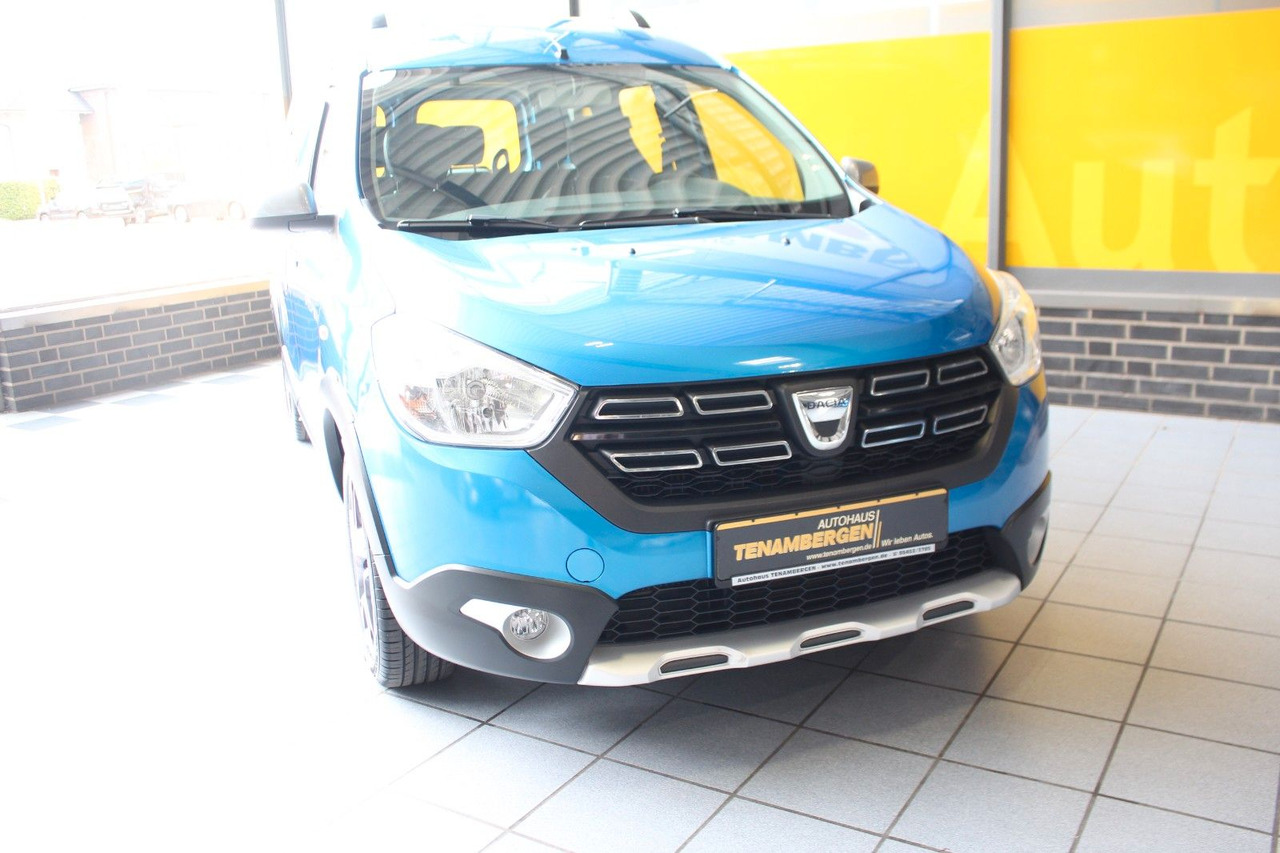Dacia Dokker Stepway Celebration Navi Bluetooth AHK - Furgoneta de pasajeros: foto 2 Dacia Dokker Stepway Celebration Navi Bluetooth AHK - Furgoneta de pasajeros: foto 2