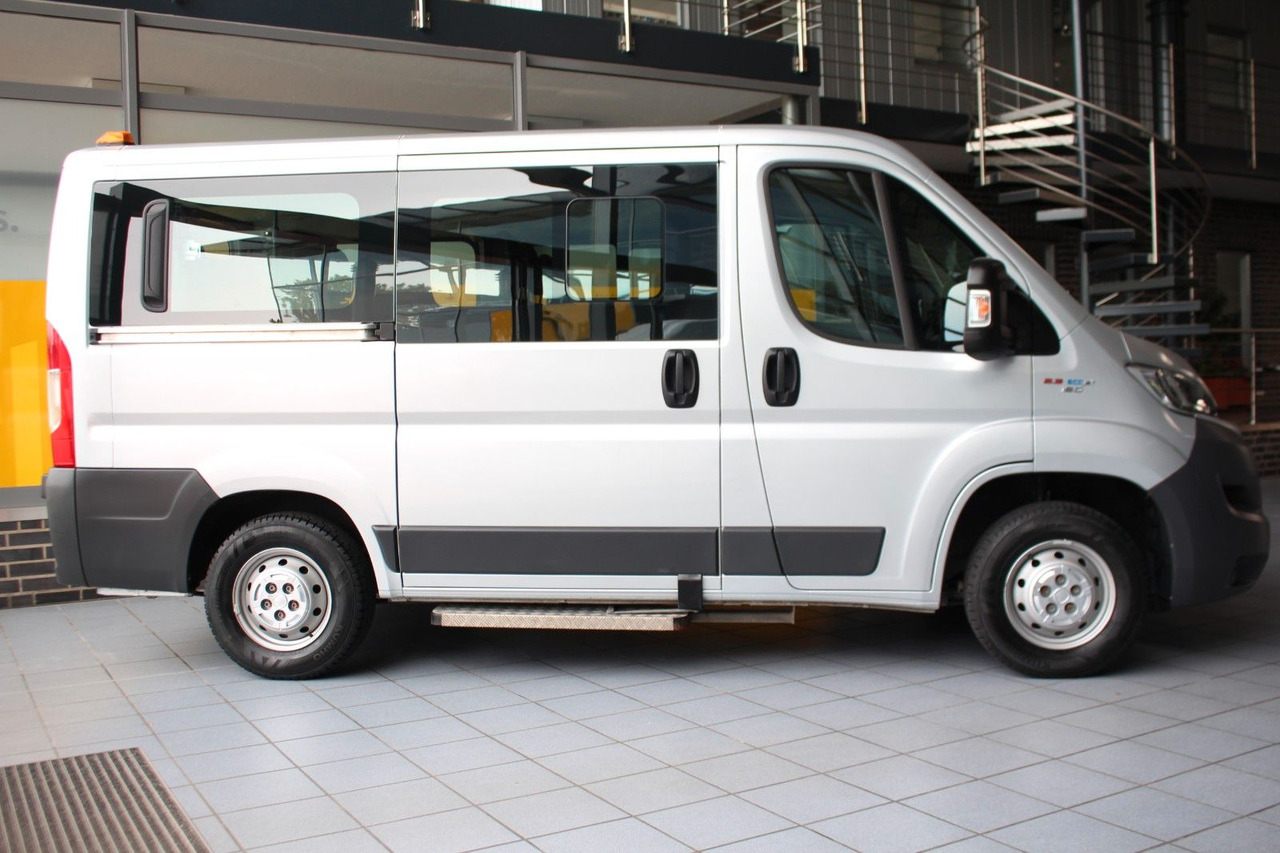 Fiat Ducato Kombi 33 150 L1H1 9-Sitzer Rollstuhlrampe - Furgoneta de pasajeros: foto 3 Fiat Ducato Kombi 33 150 L1H1 9-Sitzer Rollstuhlrampe - Furgoneta de pasajeros: foto 3