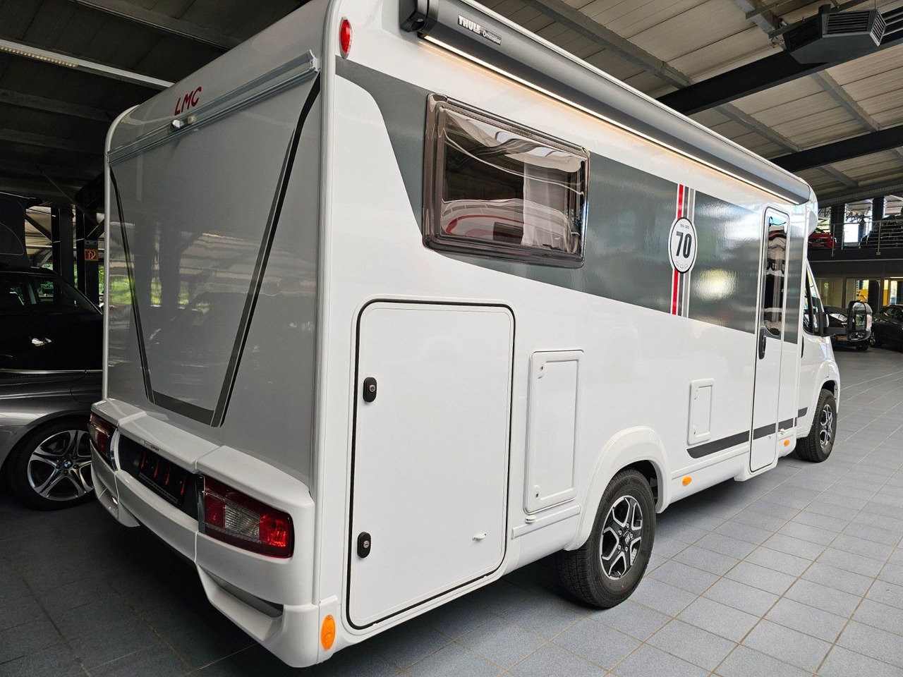 LMC Tourer T660G 70 Jahre AT-8 WC Markise Navi - Autocaravana perfilada: foto 3 LMC Tourer T660G 70 Jahre AT-8 WC Markise Navi - Autocaravana perfilada: foto 3