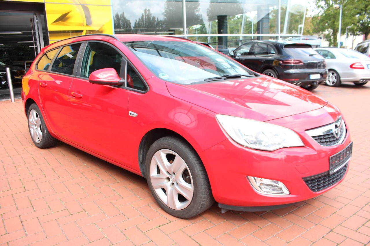 Opel Astra J Sports Tourer Design Edition - Coche familiar: foto 5 Opel Astra J Sports Tourer Design Edition - Coche familiar: foto 5
