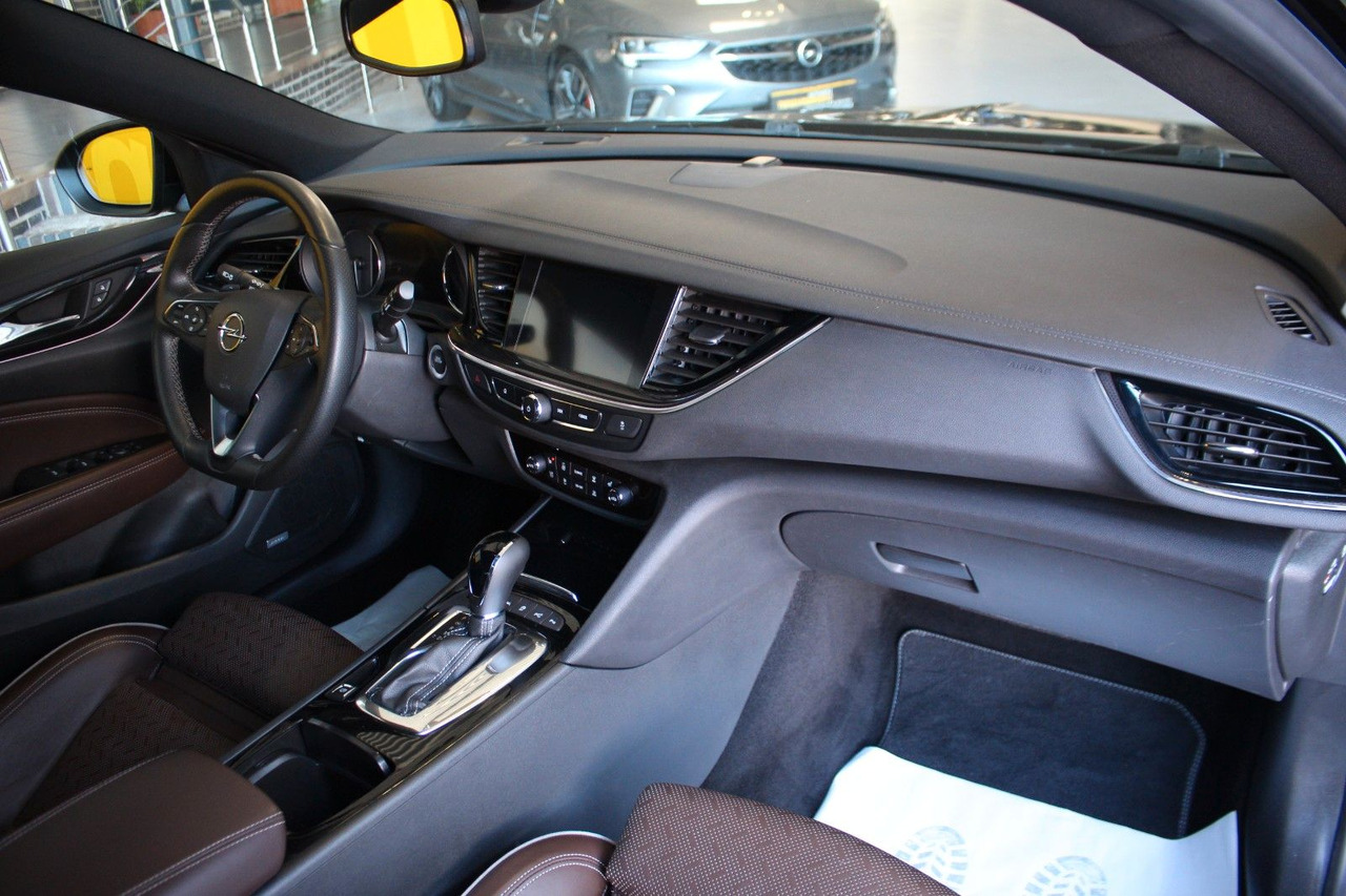 Opel Insignia B Sports Tourer GSi 4x4 Massage Bose - Coche familiar: foto 4 Opel Insignia B Sports Tourer GSi 4x4 Massage Bose - Coche familiar: foto 4