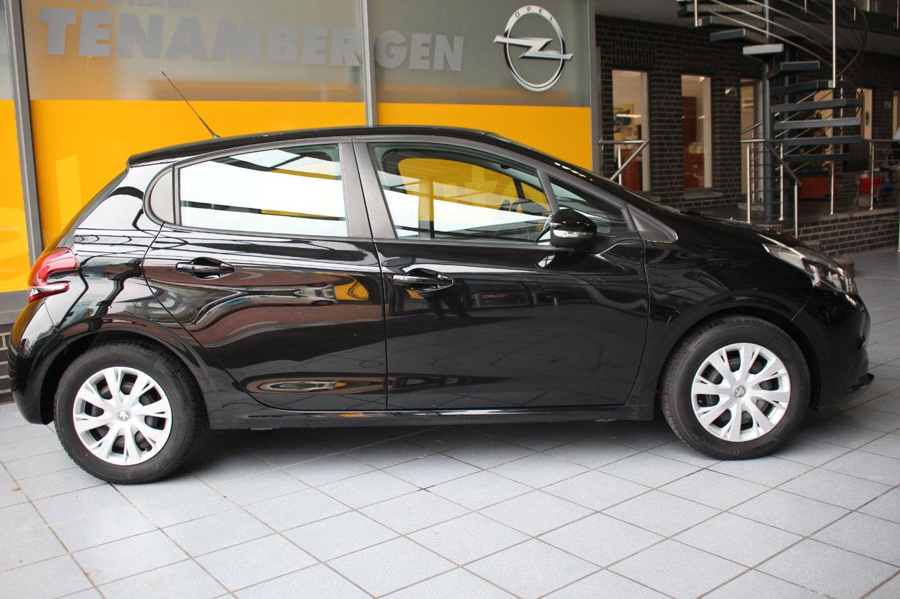 Peugeot 208 Active Klima PDC Sitzheizung Bluetooth - Sedan: foto 3 Peugeot 208 Active Klima PDC Sitzheizung Bluetooth - Sedan: foto 3