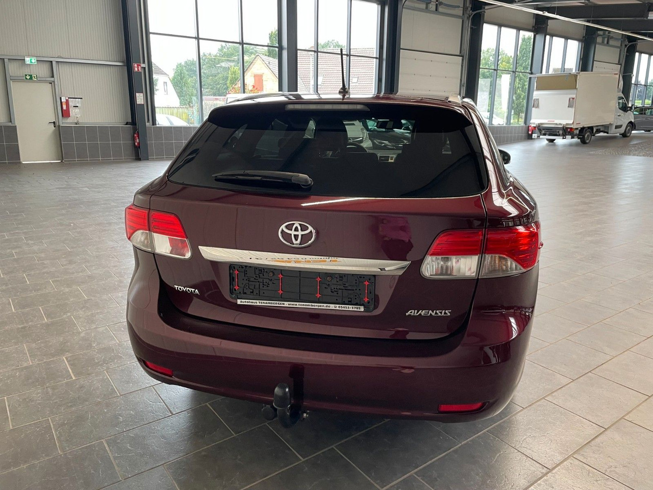 Toyota Avensis Kombi Executive AHK/ 8-Fach Bereift - Coche familiar: foto 4 Toyota Avensis Kombi Executive AHK/ 8-Fach Bereift - Coche familiar: foto 4