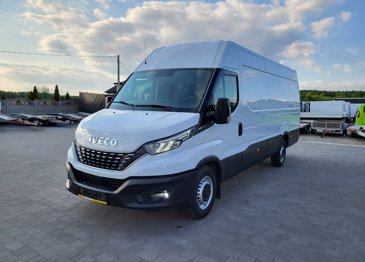 Iveco Iveco 180 Himatic 3.0 180hp Maxi -v Led -Xenon- v Led-Xenon - Furgón: foto 1 Iveco Iveco 180 Himatic 3.0 180hp Maxi -v Led -Xenon- v Led-Xenon - Furgón: foto 1