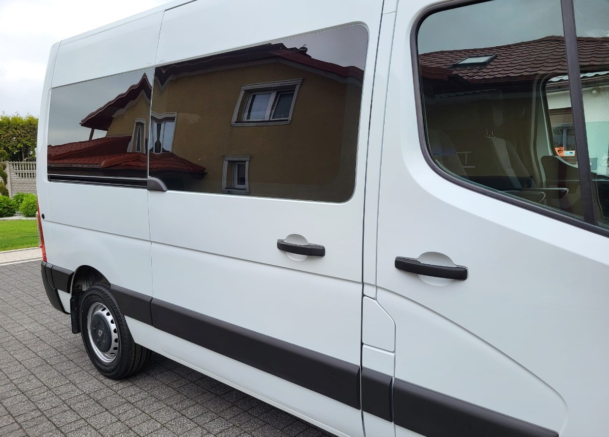 Minibús, Furgoneta de pasajeros Renault Master 2.3 170ps. L2H2  8-osobowy Serwisowany I właściciel: foto 9