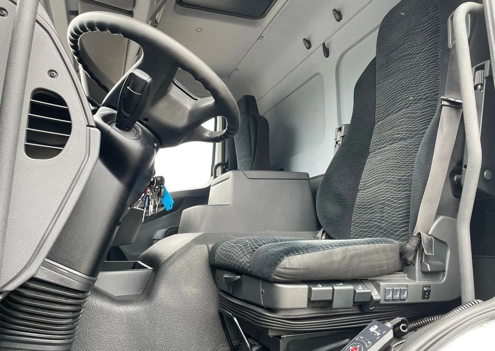 Mercedes-Benz ATEGO 1324, 15 EUROPALET, ŁADOWNOŚĆ 7,5 T - Camión caja cerrada: foto 5 Mercedes-Benz ATEGO 1324, 15 EUROPALET, ŁADOWNOŚĆ 7,5 T - Camión caja cerrada: foto 5