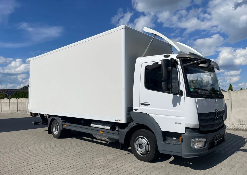 Mercedes-Benz ATEGO 816 ,ładowność 3,1 tony! - Camión caja cerrada: foto 4 Mercedes-Benz ATEGO 816 ,ładowność 3,1 tony! - Camión caja cerrada: foto 4