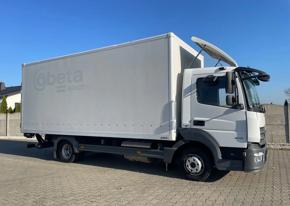 Mercedes-Benz ATEGO 816,ładowność 3,1 tony! - Camión caja cerrada: foto 3 Mercedes-Benz ATEGO 816,ładowność 3,1 tony! - Camión caja cerrada: foto 3