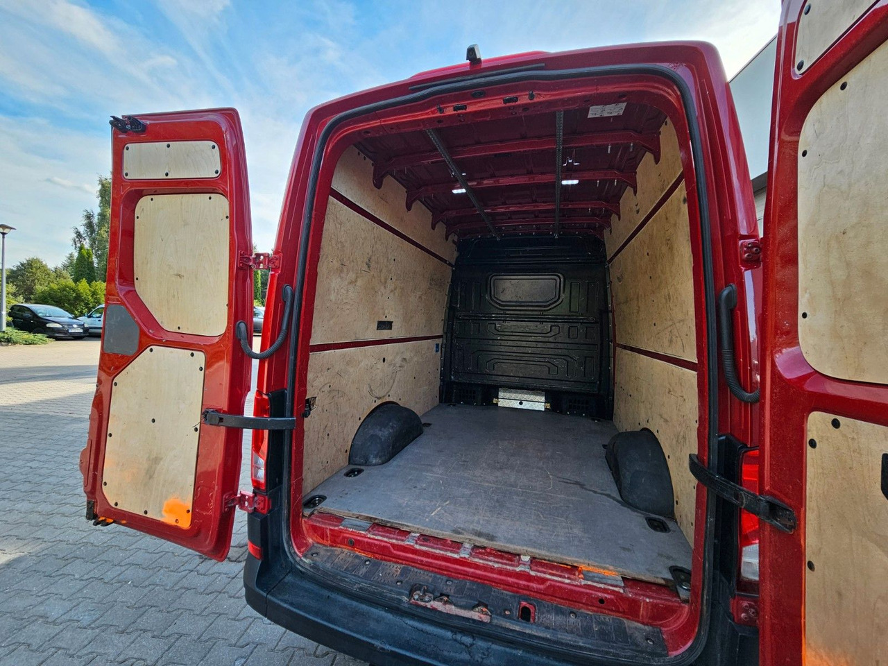 Volkswagen Crafter 4x4 5sitzer L3H4 Autom. Vollaussttattung - Furgón, Furgoneta combi: foto 5 Volkswagen Crafter 4x4 5sitzer L3H4 Autom. Vollaussttattung - Furgón, Furgoneta combi: foto 5