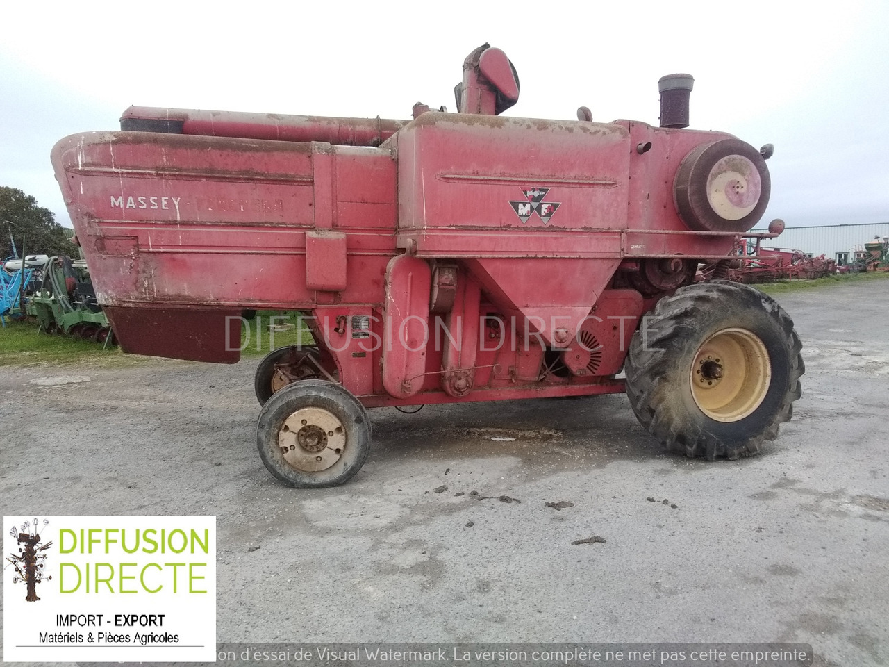 MASSEY FERGUSON MOISSONNEUSE BATTEUSE 500 - Cosechadora: foto 1 MASSEY FERGUSON MOISSONNEUSE BATTEUSE 500 - Cosechadora: foto 1