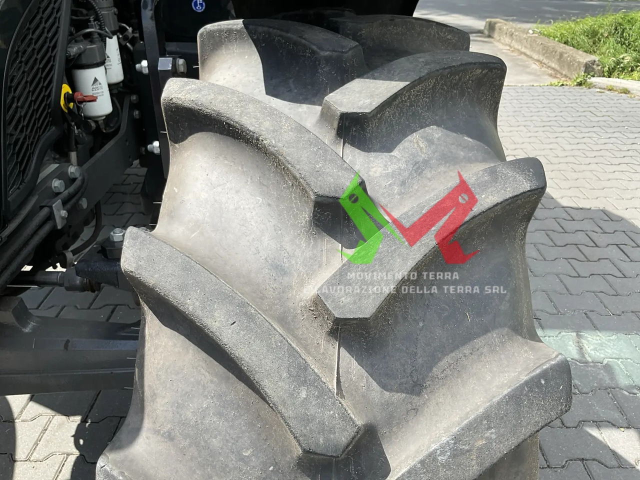 Valtra A 94 - Tractor: foto 4 Valtra A 94 - Tractor: foto 4