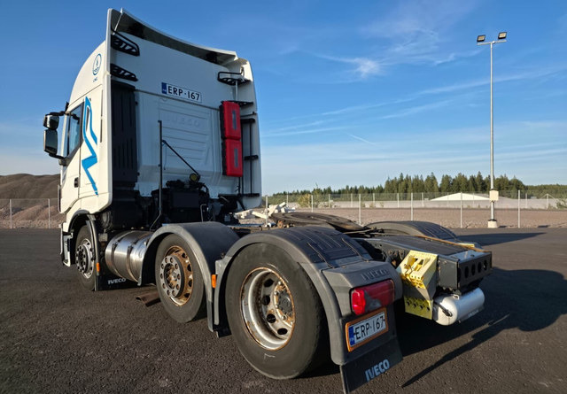 IvecoStralis 460 6x2 LNG/LBG - Cabeza tractora: foto 3 IvecoStralis 460 6x2 LNG/LBG - Cabeza tractora: foto 3