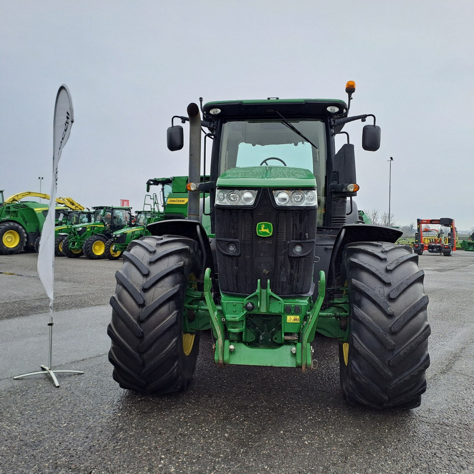 JOHN DEERE 7230R - Tractor: foto 3 JOHN DEERE 7230R - Tractor: foto 3