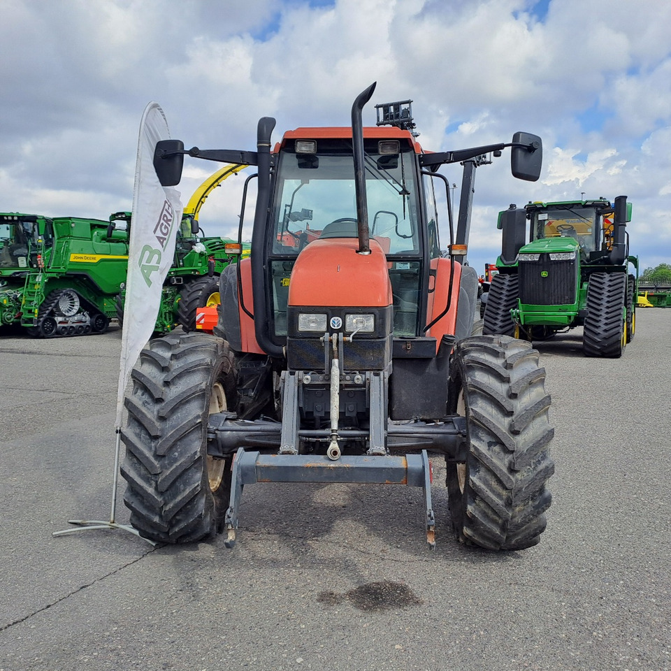 NEW HOLLAND FIATAGRI TS 110 - Tractor: foto 2 NEW HOLLAND FIATAGRI TS 110 - Tractor: foto 2