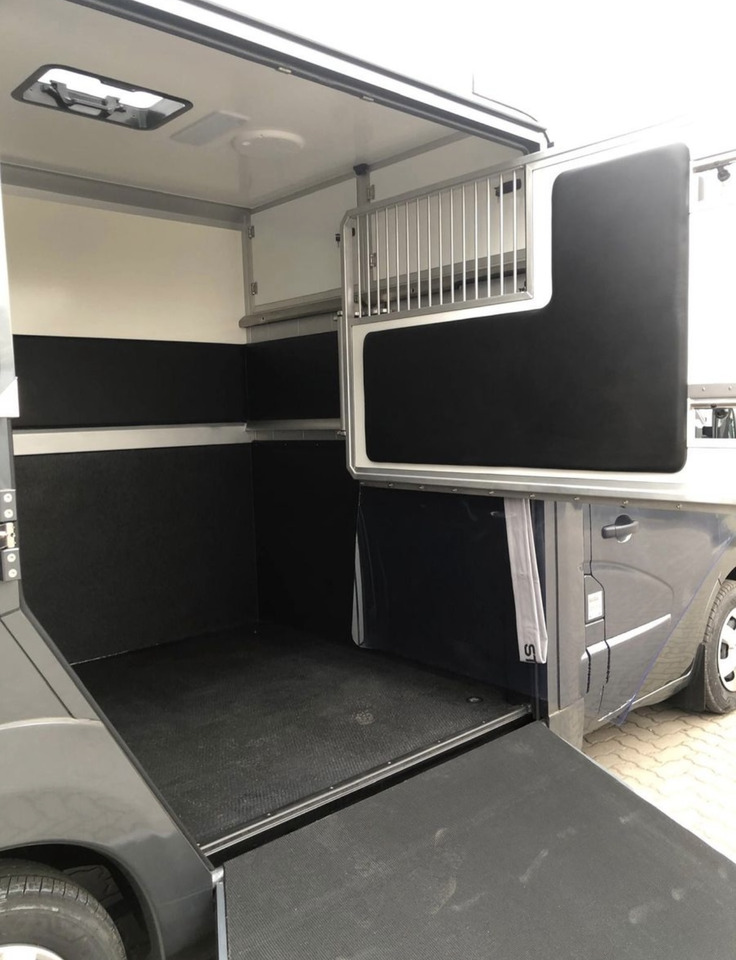 RENAULT Master - Camión para caballos: foto 5 RENAULT Master - Camión para caballos: foto 5