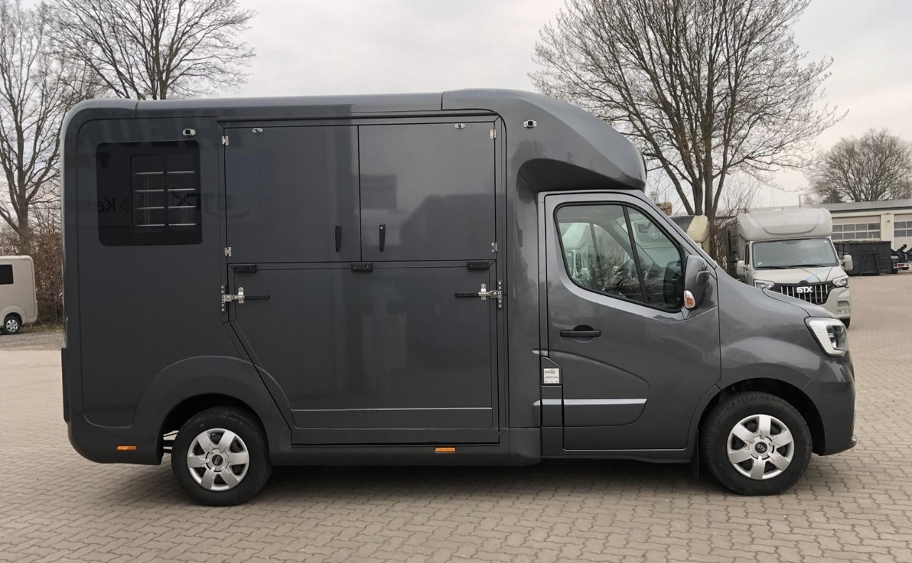 RENAULT Master - Camión para caballos: foto 1 RENAULT Master - Camión para caballos: foto 1