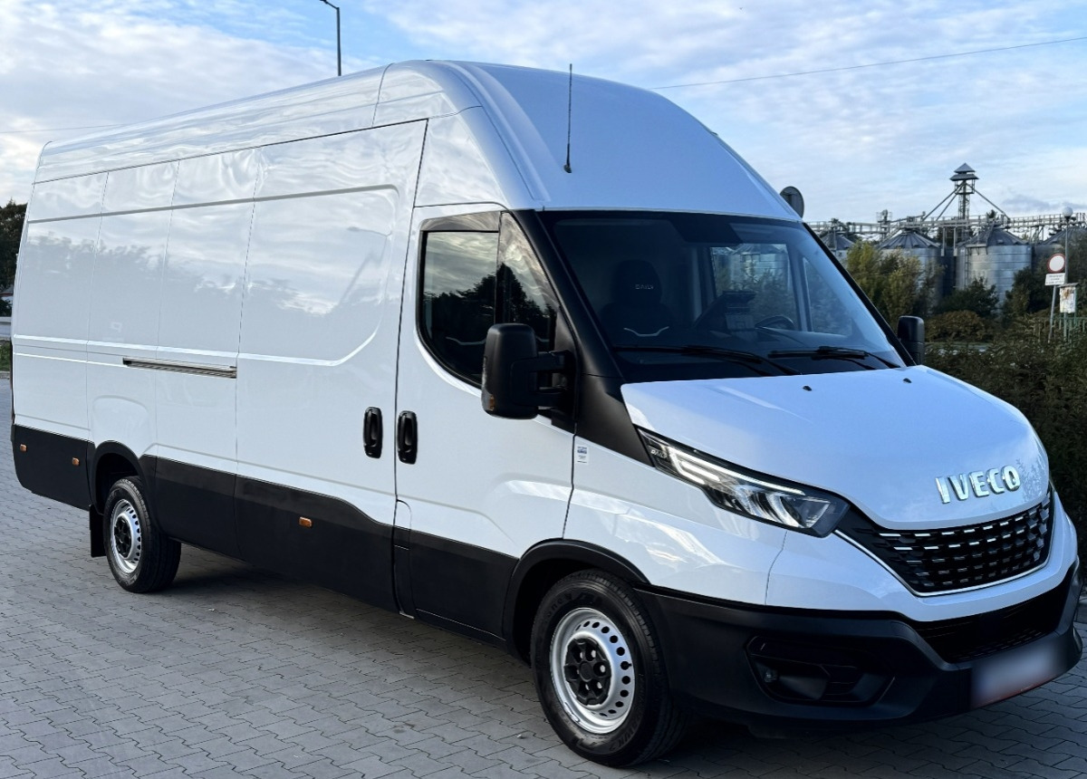 Iveco Daily L4H3 3.0 180KM Hi-matic LED KAMERA Bezwypadkowy Salon PL FV23 - Furgón: foto 3 Iveco Daily L4H3 3.0 180KM Hi-matic LED KAMERA Bezwypadkowy Salon PL FV23 - Furgón: foto 3