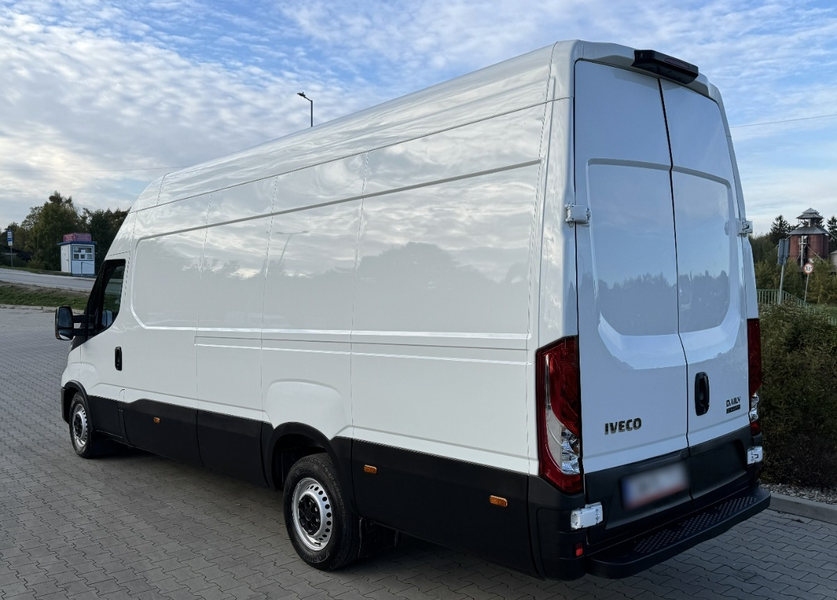 Iveco Daily L4H3 3.0 180KM Hi-matic LED KAMERA Bezwypadkowy Salon PL FV23 - Furgón: foto 2 Iveco Daily L4H3 3.0 180KM Hi-matic LED KAMERA Bezwypadkowy Salon PL FV23 - Furgón: foto 2