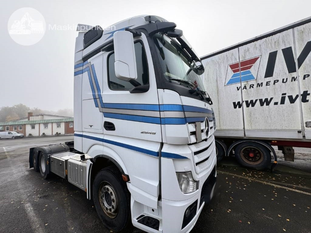 Mercedes-Benz Actros 2545 - Cabeza tractora: foto 2 Mercedes-Benz Actros 2545 - Cabeza tractora: foto 2