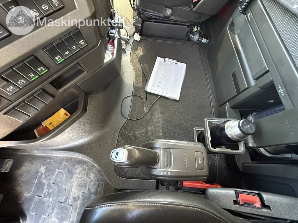 Cabeza tractora Volvo FH 500: foto 47