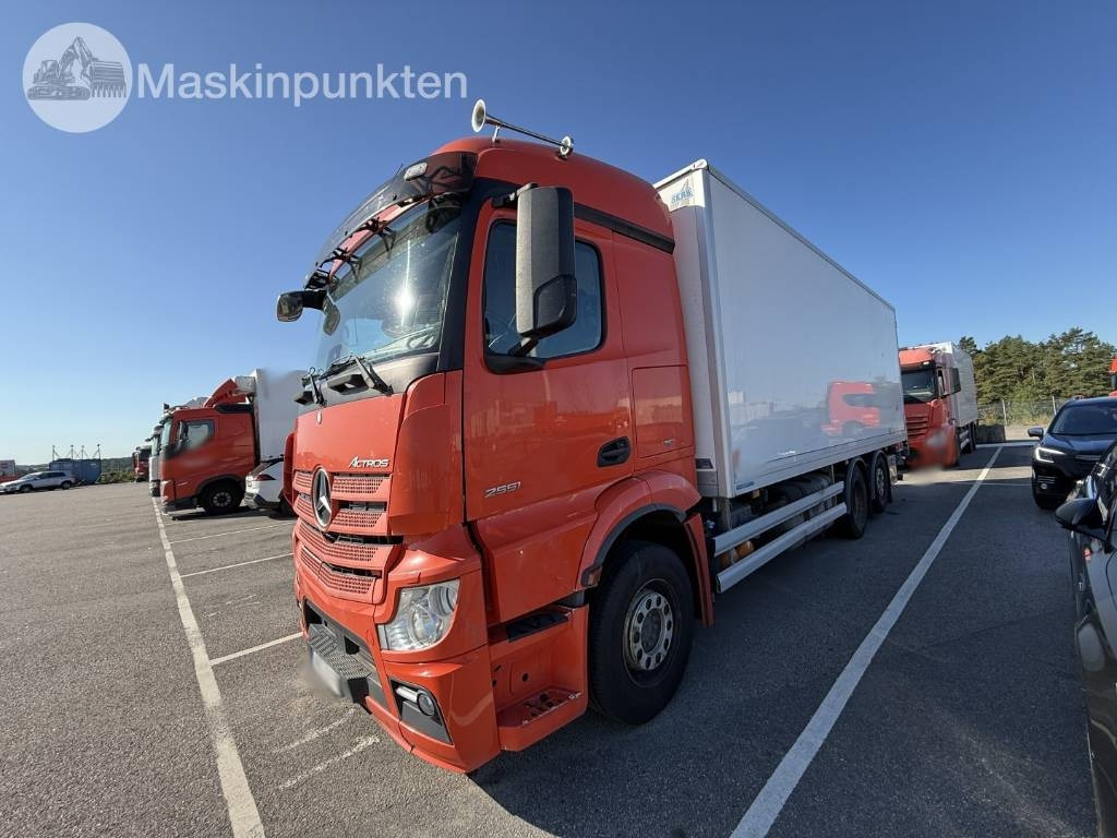 Mercedes-Benz Actros 2551 - Camión frigorífico: foto 1 Mercedes-Benz Actros 2551 - Camión frigorífico: foto 1