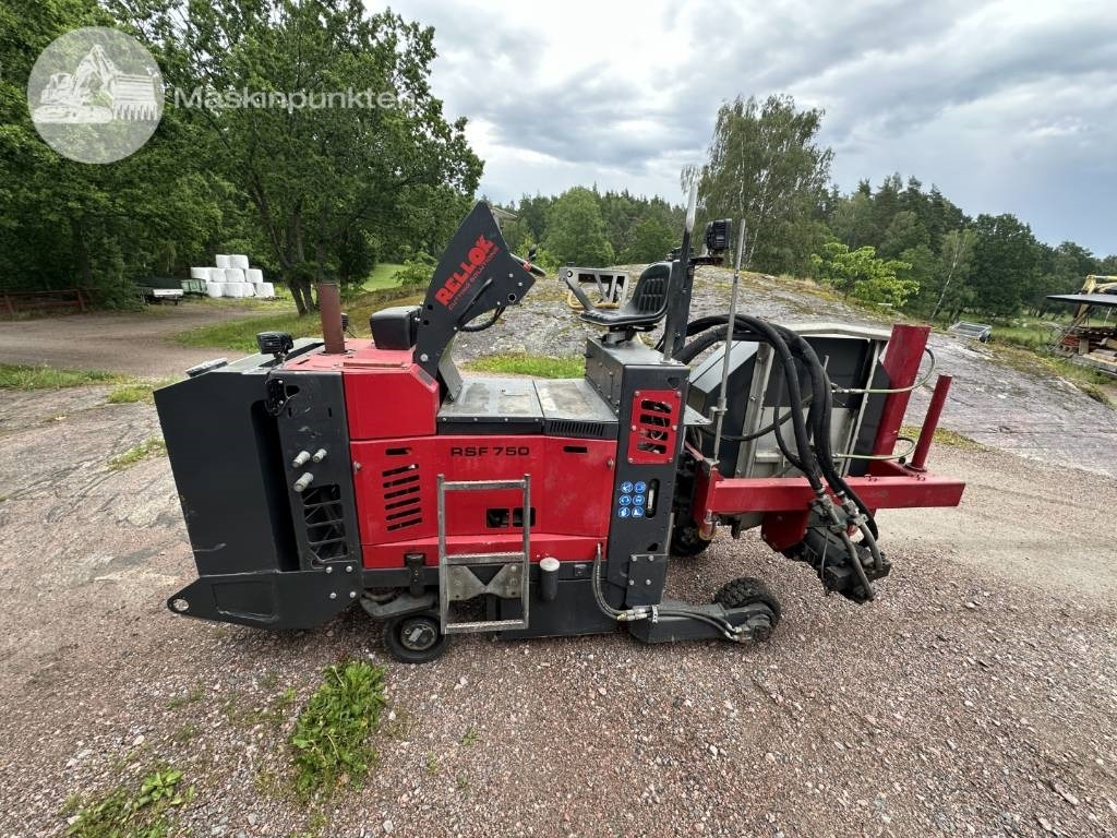 Rellock RSF 750 - Zanjadora: foto 1 Rellock RSF 750 - Zanjadora: foto 1