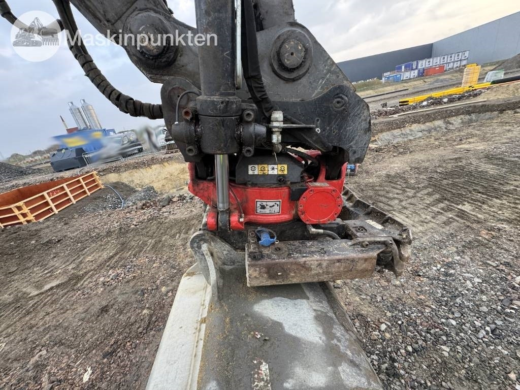 Excavadora de cadenas Volvo ECR 145 EL: foto 30