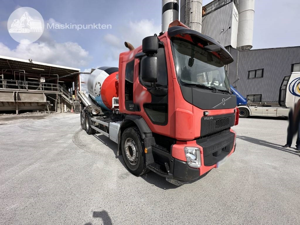 Volvo FE 320 - Camión hormigonera: foto 3 Volvo FE 320 - Camión hormigonera: foto 3