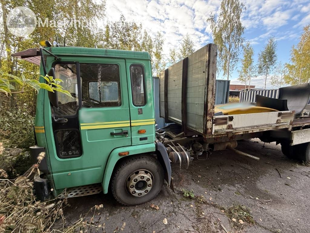 Volvo FL 611 - Camión volquete: foto 1 Volvo FL 611 - Camión volquete: foto 1