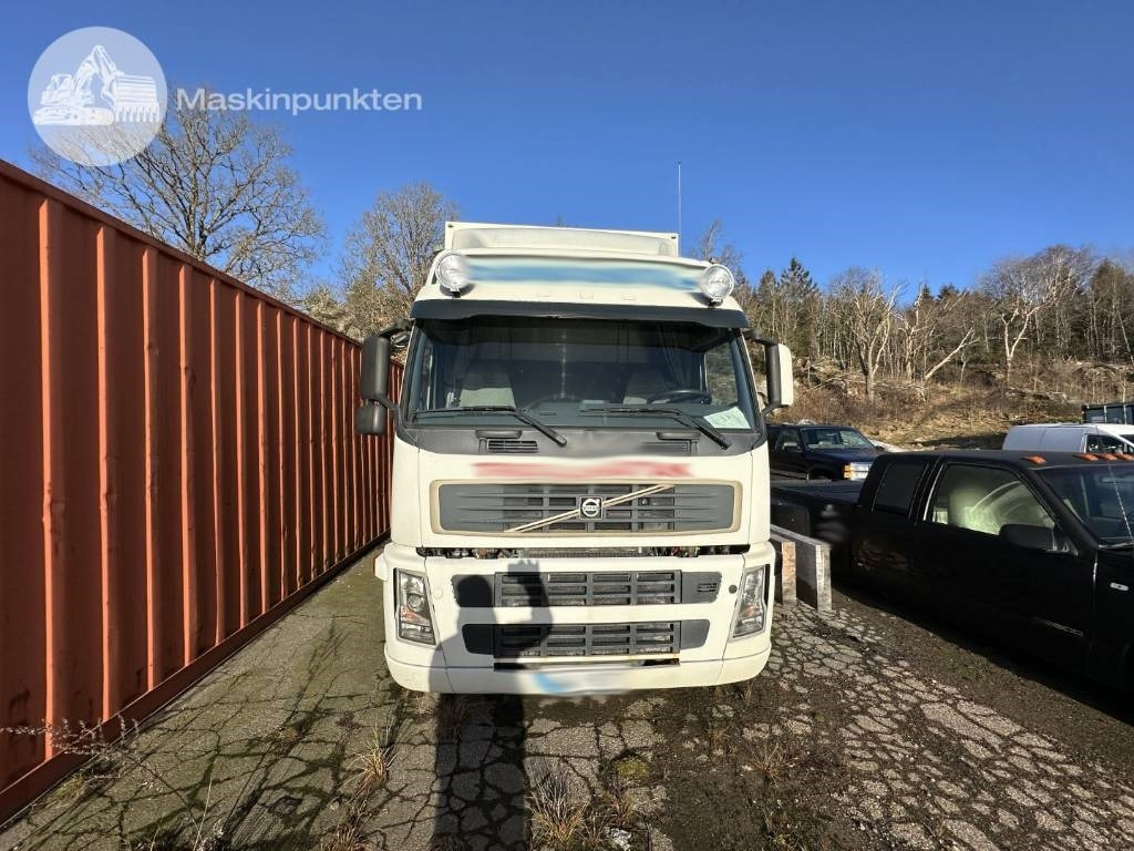 Volvo FM 300 - Camión caja cerrada: foto 4 Volvo FM 300 - Camión caja cerrada: foto 4