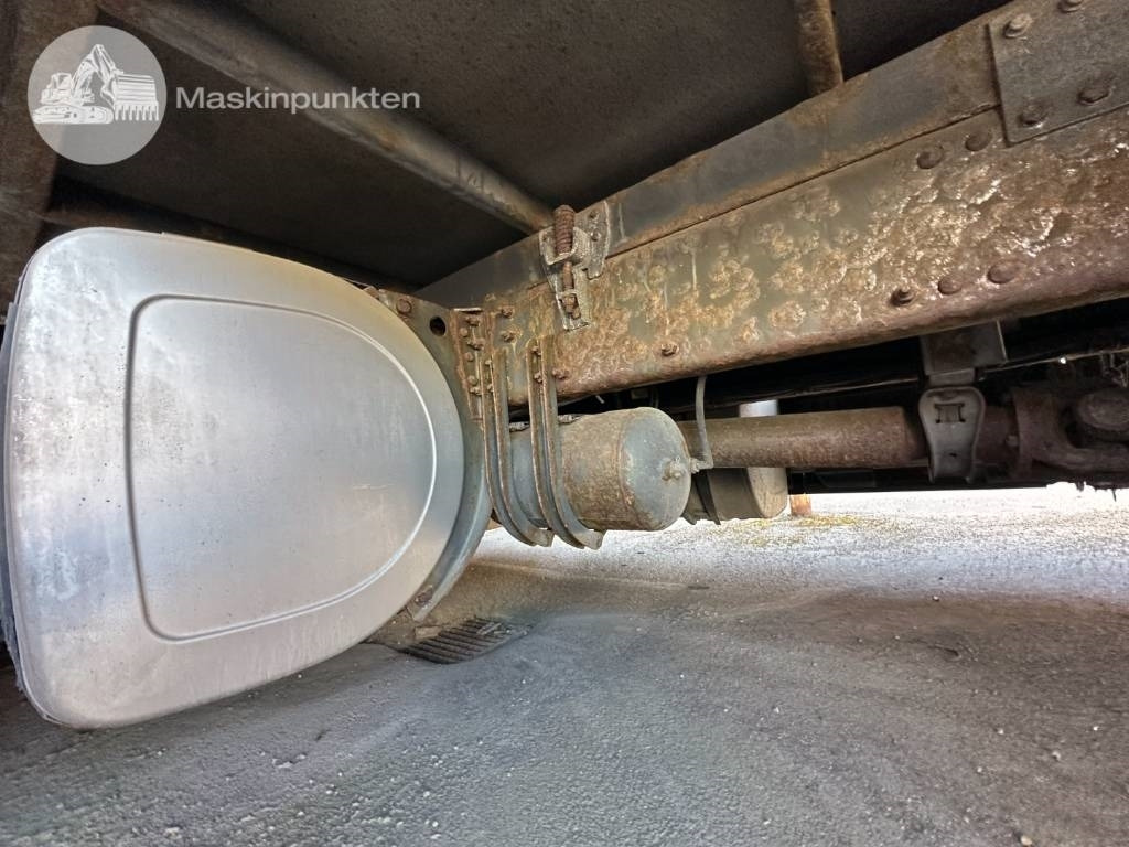 Camión caja cerrada Volvo FM 300: foto 23