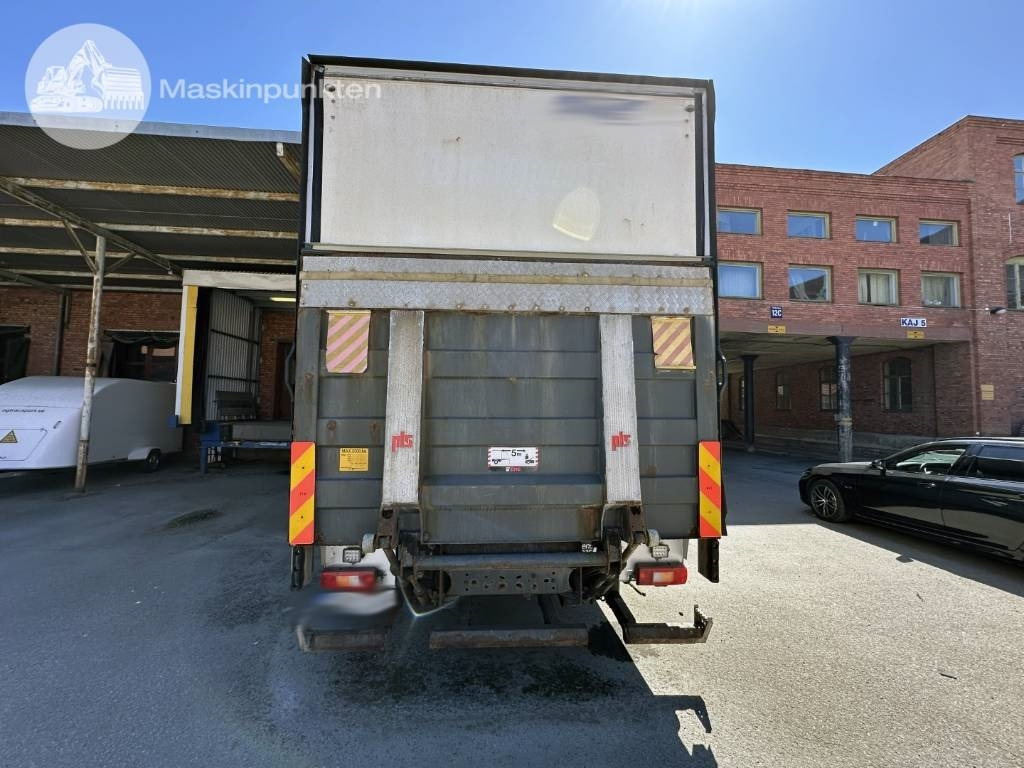 Camión caja cerrada Volvo FM 300: foto 6