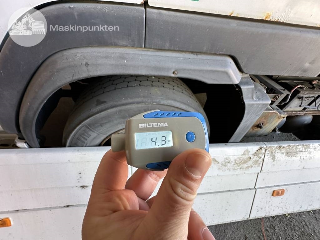 Camión caja cerrada Volvo FM 300: foto 10