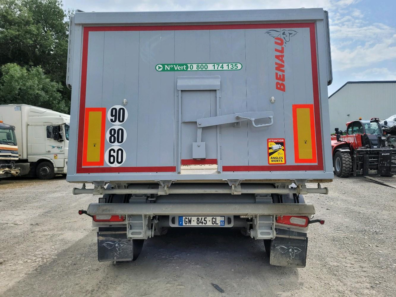 BENALU BENNE C39 3 ESSIEUX - Semirremolque volquete: foto 4 BENALU BENNE C39 3 ESSIEUX - Semirremolque volquete: foto 4