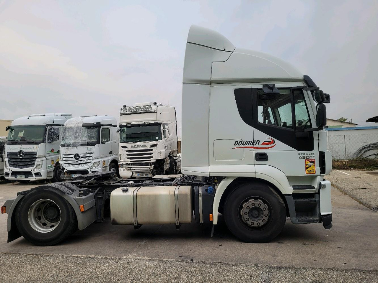 IVECO STRALIS 440S42 4X2 - Cabeza tractora: foto 3 IVECO STRALIS 440S42 4X2 - Cabeza tractora: foto 3