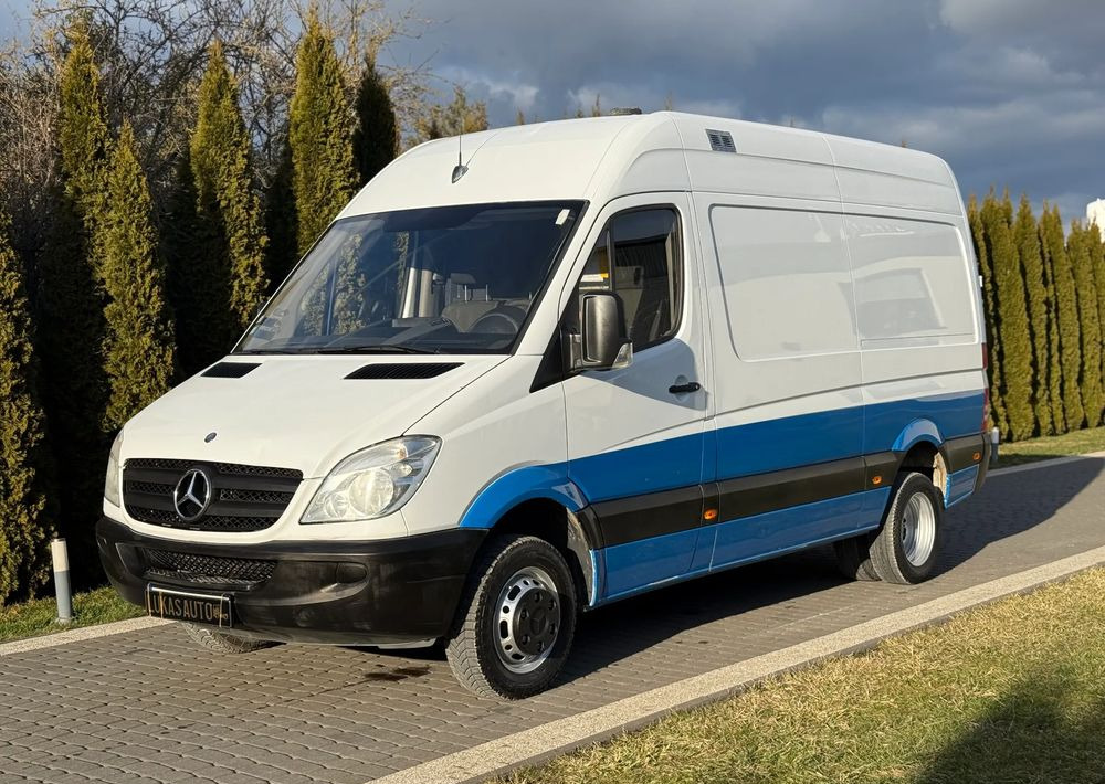 Mercedes-Benz SPRINTER 516 3,5 T MANUAL - Furgón: foto 1 Mercedes-Benz SPRINTER 516 3,5 T MANUAL - Furgón: foto 1