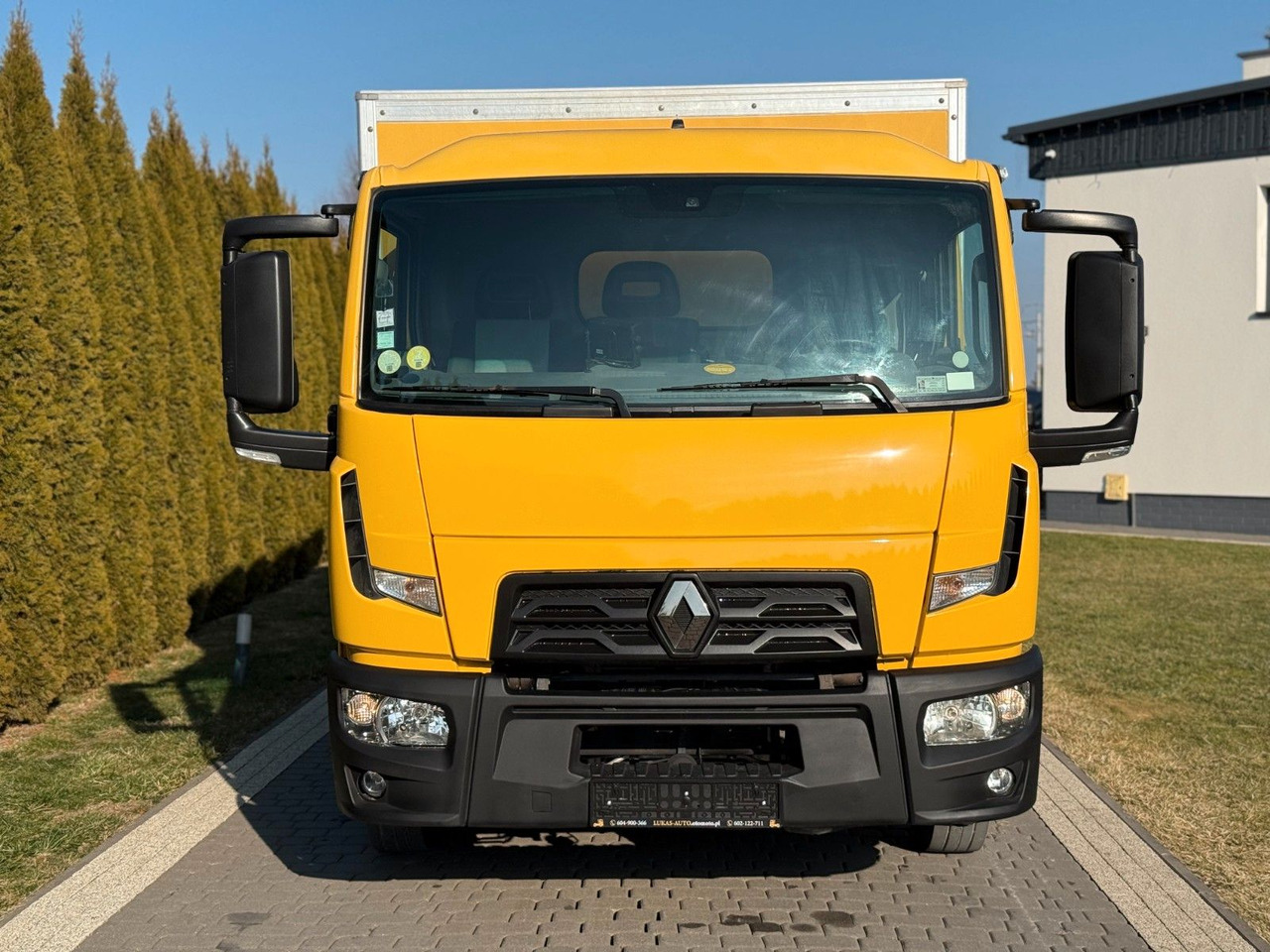 Renault D 7.5 AUTOMATIC BOX - Furgoneta caja cerrada: foto 2 Renault D 7.5 AUTOMATIC BOX - Furgoneta caja cerrada: foto 2
