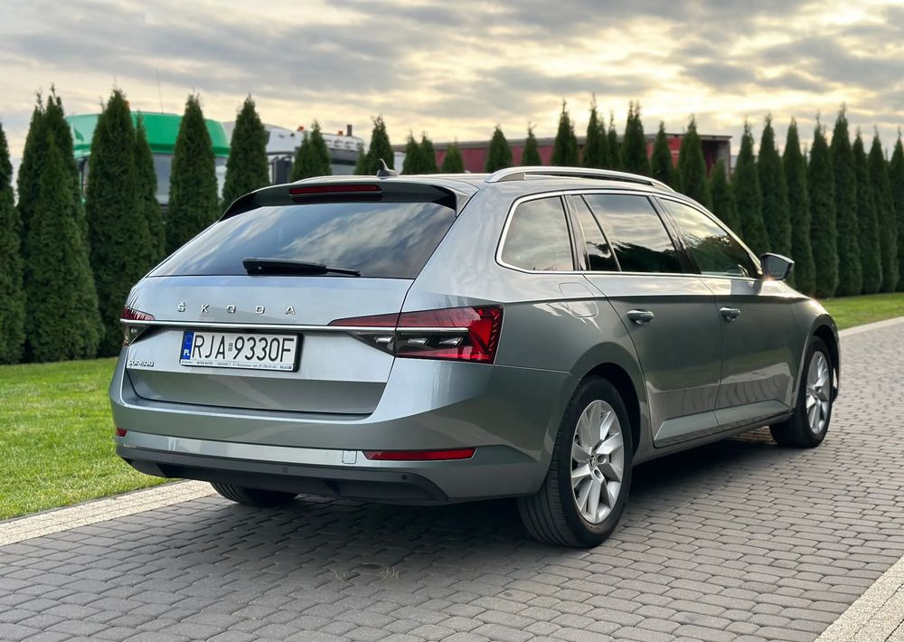 Skoda Superb 2.0 TDI SCR Style DSG - Coche familiar: foto 5 Skoda Superb 2.0 TDI SCR Style DSG - Coche familiar: foto 5