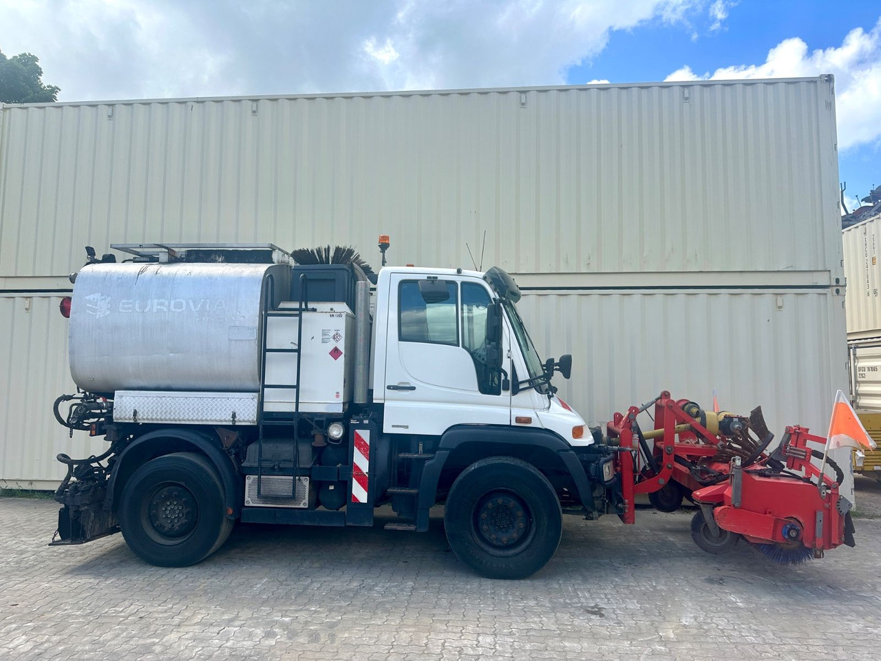 Unimog U400 Schäfer-Technic Bitum/Asphalt / TÜV 02/2026 - Construcción de carreteras: foto 5 Unimog U400 Schäfer-Technic Bitum/Asphalt / TÜV 02/2026 - Construcción de carreteras: foto 5
