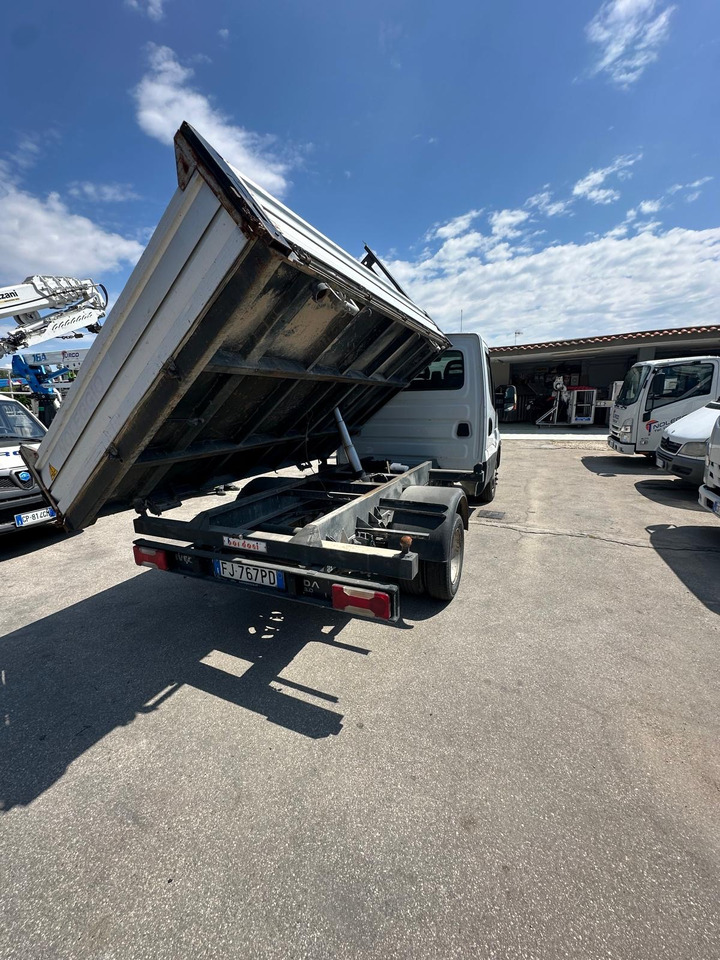 IVECO DAILY 35C12 - Camión volquete: foto 4 IVECO DAILY 35C12 - Camión volquete: foto 4