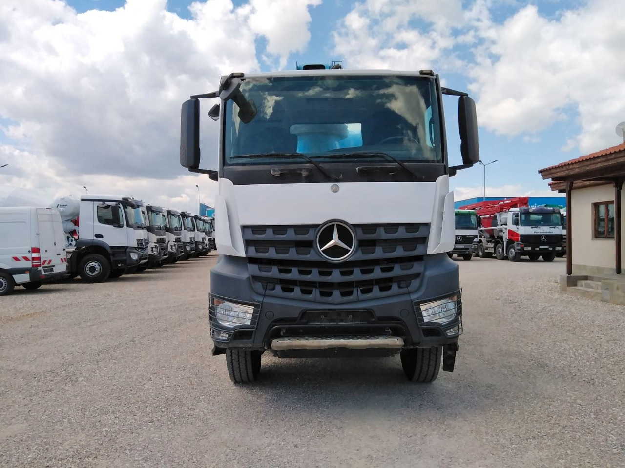 Mercedes-Benz AROCS 4140 CIFA MAGNUM MK28.4L 8X6 - Camión bomba de hormigón: foto 2 Mercedes-Benz AROCS 4140 CIFA MAGNUM MK28.4L 8X6 - Camión bomba de hormigón: foto 2