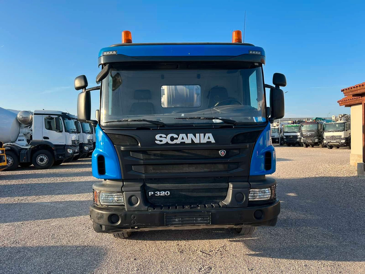 Scania P320 LIEBHERR 4M3 - Camión hormigonera: foto 2 Scania P320 LIEBHERR 4M3 - Camión hormigonera: foto 2