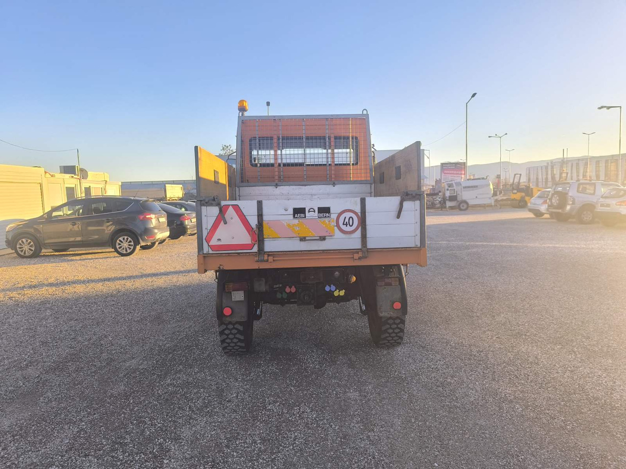 UNIMOG U90 - Camión volquete: foto 5 UNIMOG U90 - Camión volquete: foto 5