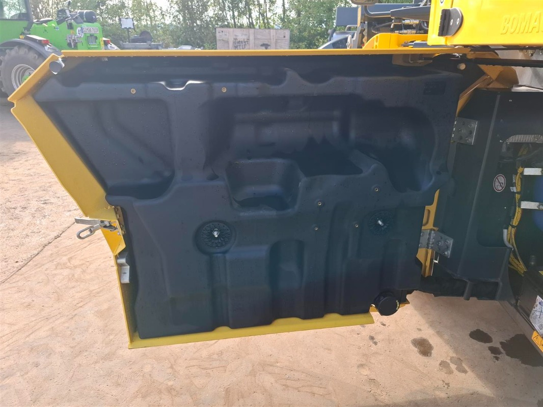Apisonadora de asfalto BOMAG DE BW 174 AP-5 AM Hybrid Stage V/Tier 4f: foto 8