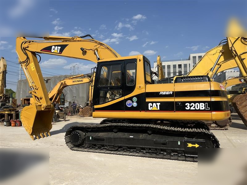 CATERPILLAR 320BL - Excavadora de cadenas: foto 1 CATERPILLAR 320BL - Excavadora de cadenas: foto 1