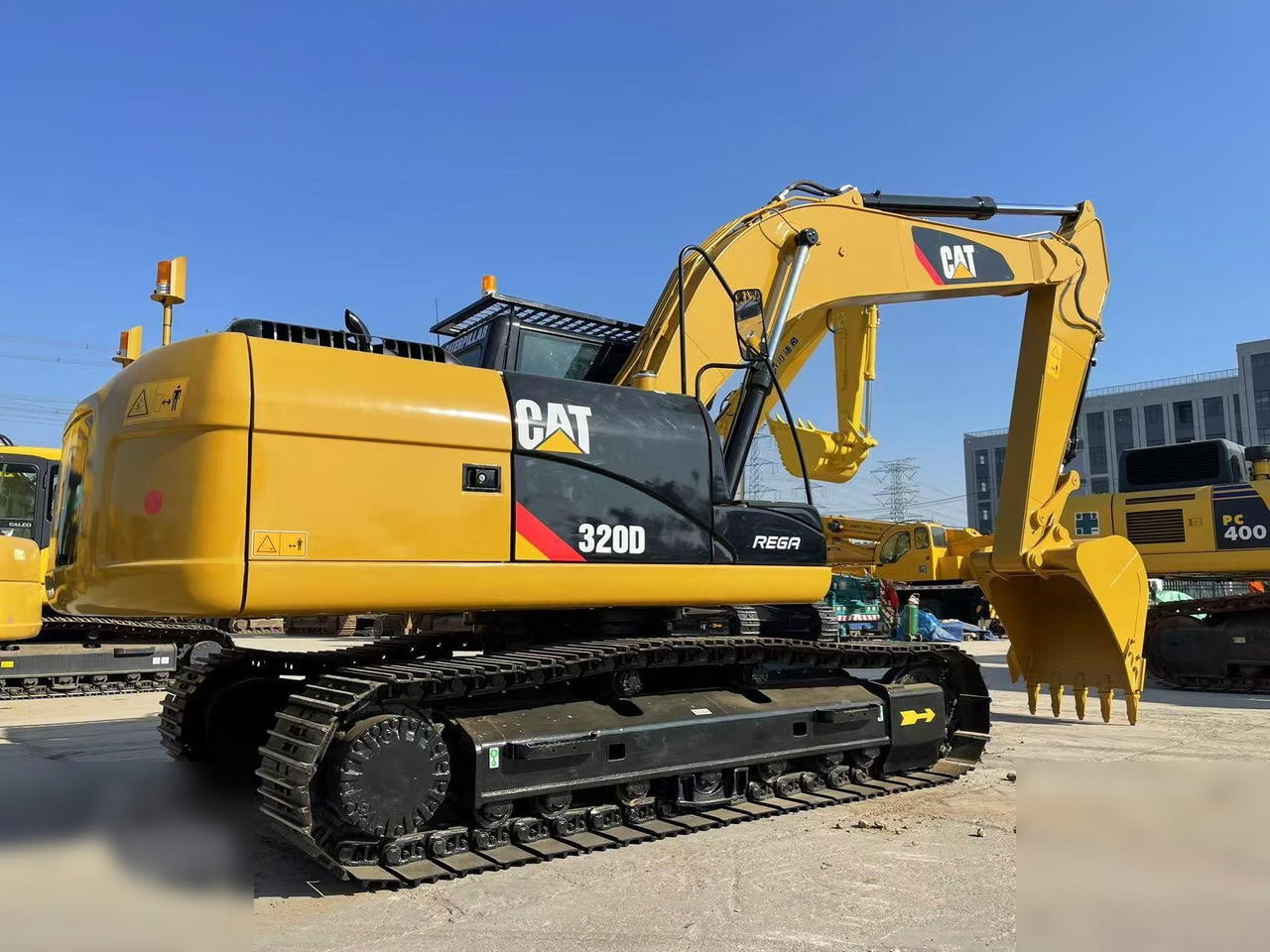CATERPILLAR 320D - Excavadora de cadenas: foto 2 CATERPILLAR 320D - Excavadora de cadenas: foto 2