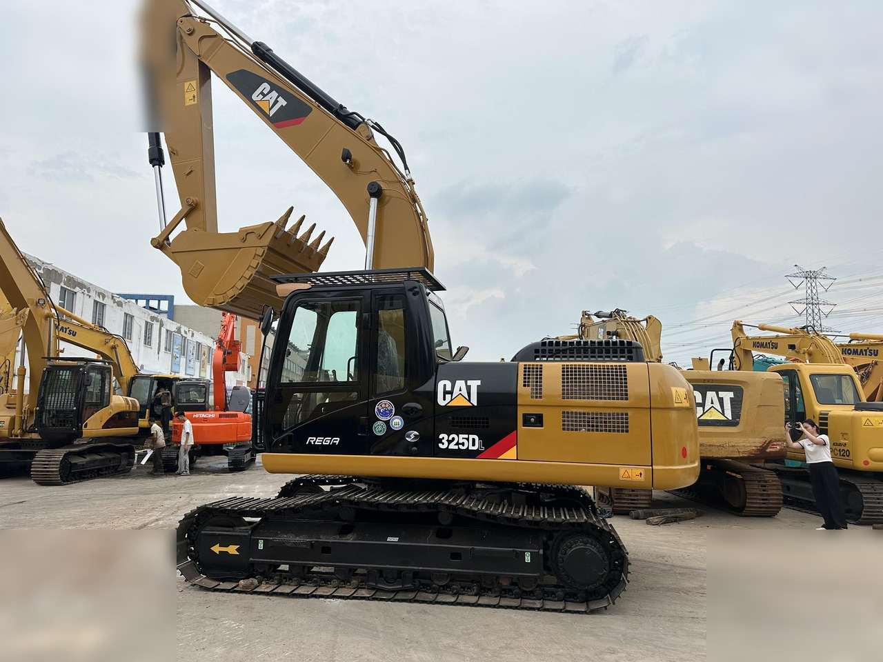 CATERPILLAR 325D - Excavadora de cadenas: foto 1 CATERPILLAR 325D - Excavadora de cadenas: foto 1